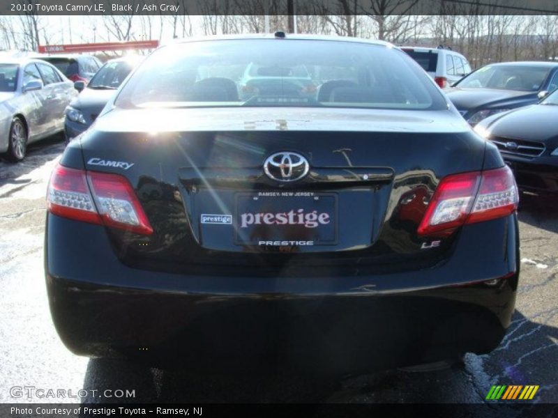 Black / Ash Gray 2010 Toyota Camry LE