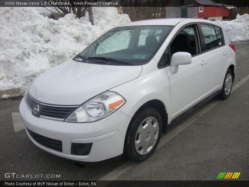 Fresh Powder / Charcoal 2009 Nissan Versa 1.8 S Hatchback