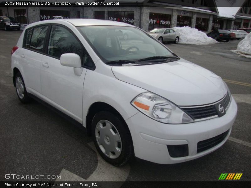 Fresh Powder / Charcoal 2009 Nissan Versa 1.8 S Hatchback