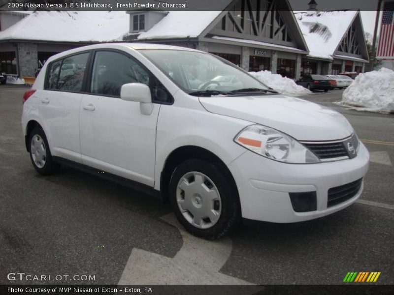Fresh Powder / Charcoal 2009 Nissan Versa 1.8 S Hatchback