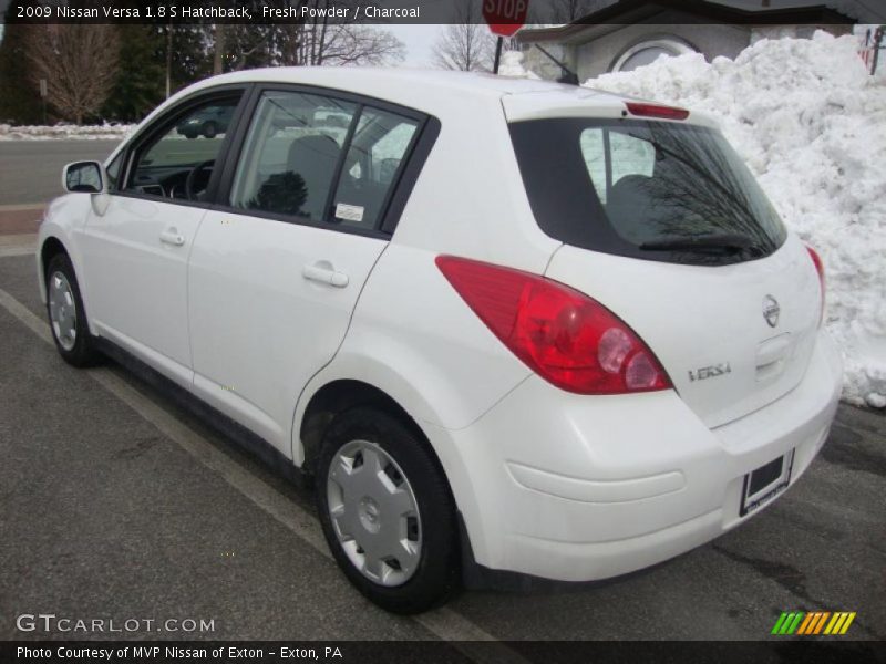 Fresh Powder / Charcoal 2009 Nissan Versa 1.8 S Hatchback