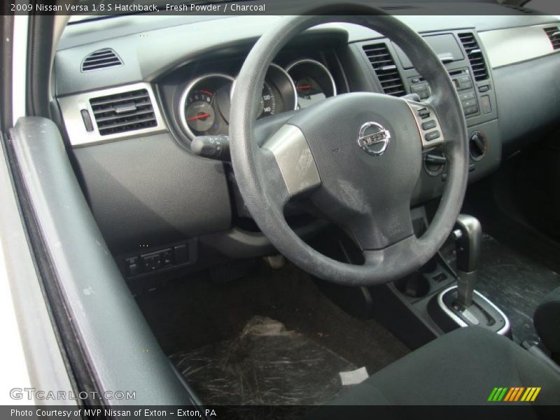 Fresh Powder / Charcoal 2009 Nissan Versa 1.8 S Hatchback
