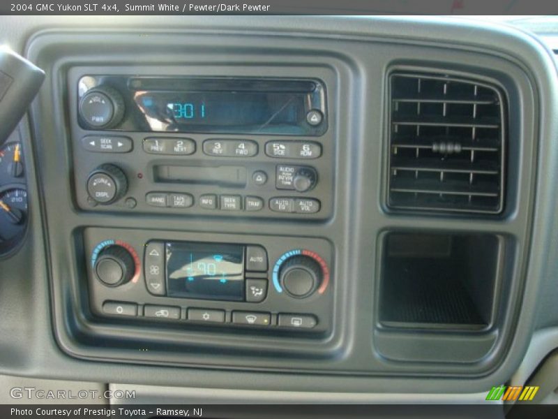 Summit White / Pewter/Dark Pewter 2004 GMC Yukon SLT 4x4
