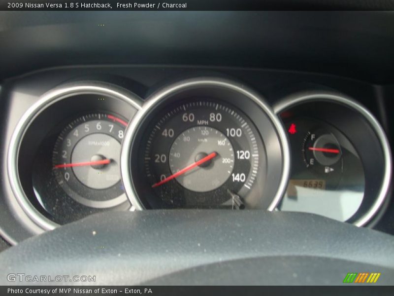 Fresh Powder / Charcoal 2009 Nissan Versa 1.8 S Hatchback