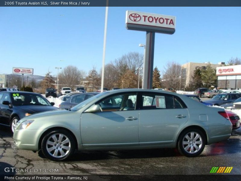 Silver Pine Mica / Ivory 2006 Toyota Avalon XLS