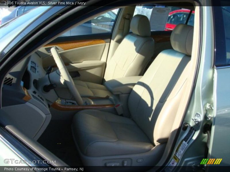 Silver Pine Mica / Ivory 2006 Toyota Avalon XLS