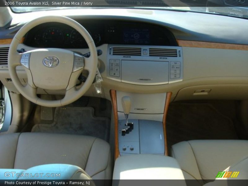 Silver Pine Mica / Ivory 2006 Toyota Avalon XLS