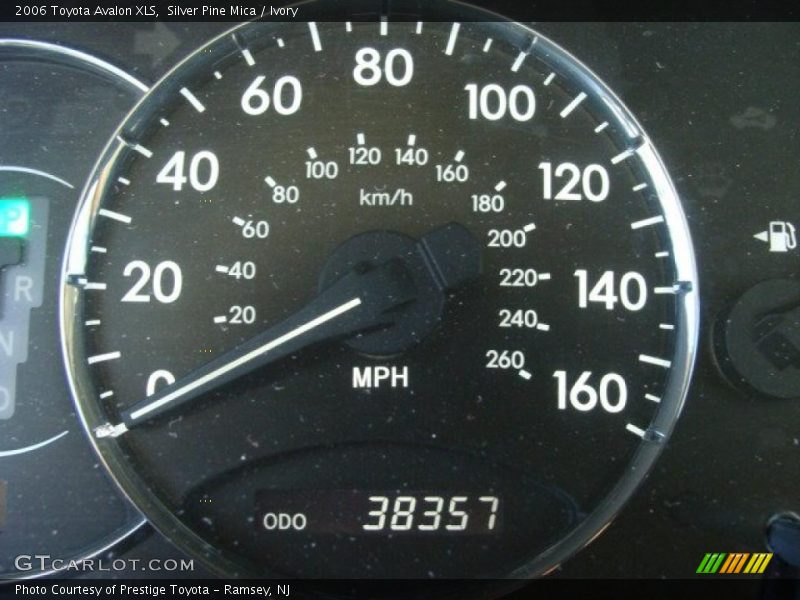 Silver Pine Mica / Ivory 2006 Toyota Avalon XLS