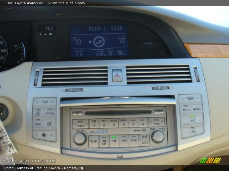 Silver Pine Mica / Ivory 2006 Toyota Avalon XLS