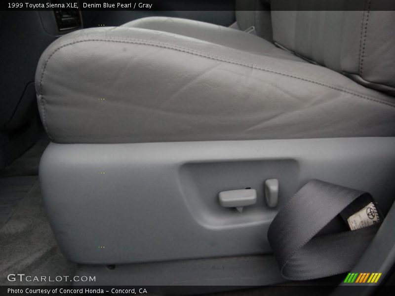 Denim Blue Pearl / Gray 1999 Toyota Sienna XLE