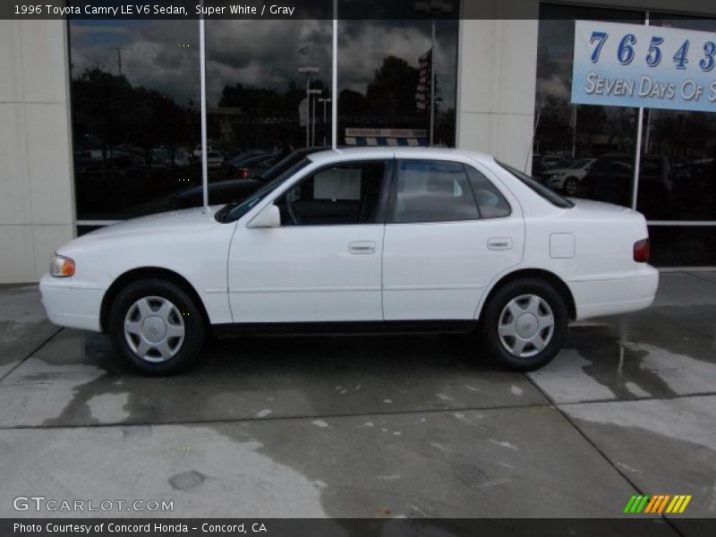 Super White / Gray 1996 Toyota Camry LE V6 Sedan