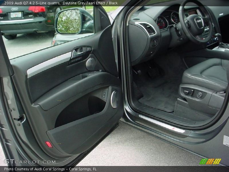Daytona Grey Pearl Effect / Black 2009 Audi Q7 4.2 S-Line quattro