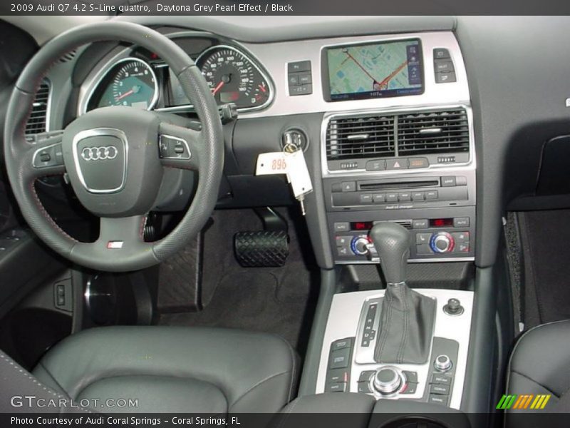 Daytona Grey Pearl Effect / Black 2009 Audi Q7 4.2 S-Line quattro