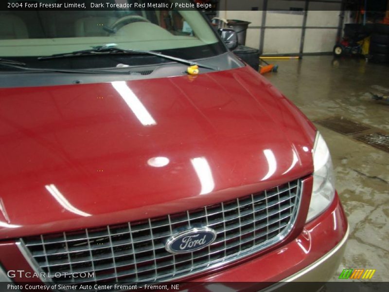 Dark Toreador Red Metallic / Pebble Beige 2004 Ford Freestar Limited