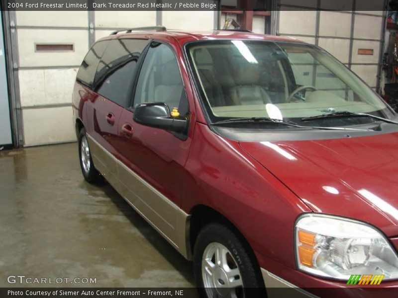 Dark Toreador Red Metallic / Pebble Beige 2004 Ford Freestar Limited