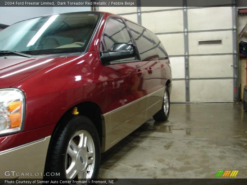 Dark Toreador Red Metallic / Pebble Beige 2004 Ford Freestar Limited