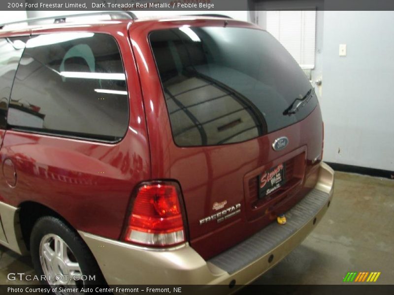 Dark Toreador Red Metallic / Pebble Beige 2004 Ford Freestar Limited