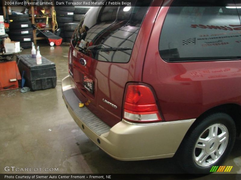 Dark Toreador Red Metallic / Pebble Beige 2004 Ford Freestar Limited