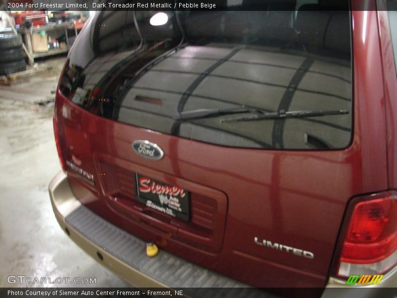 Dark Toreador Red Metallic / Pebble Beige 2004 Ford Freestar Limited