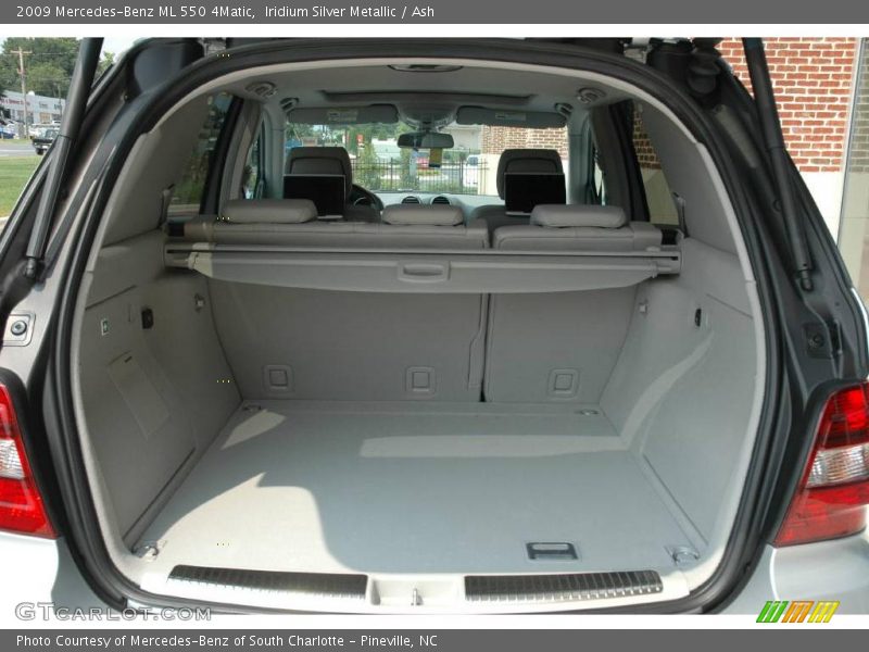 Iridium Silver Metallic / Ash 2009 Mercedes-Benz ML 550 4Matic