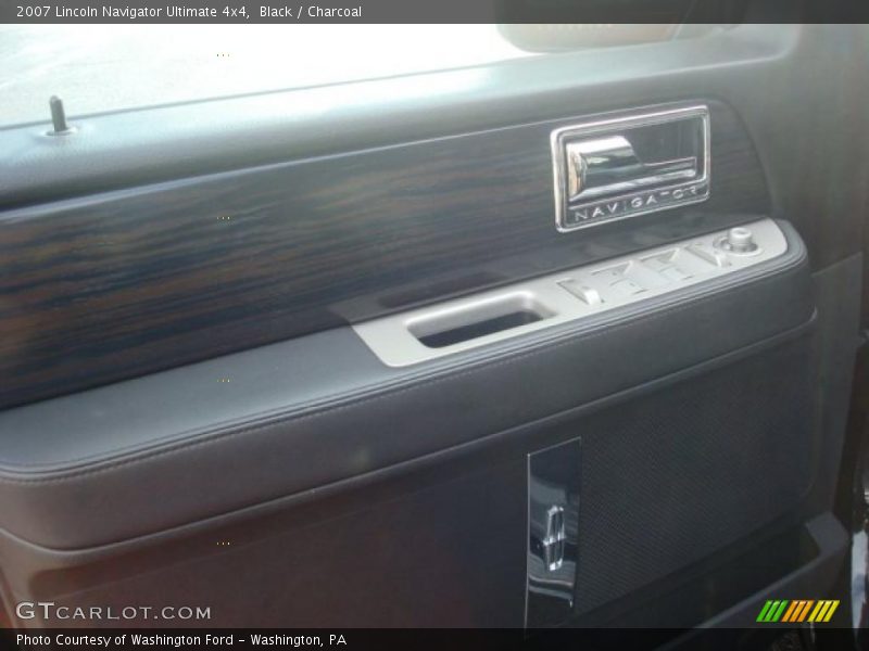 Black / Charcoal 2007 Lincoln Navigator Ultimate 4x4