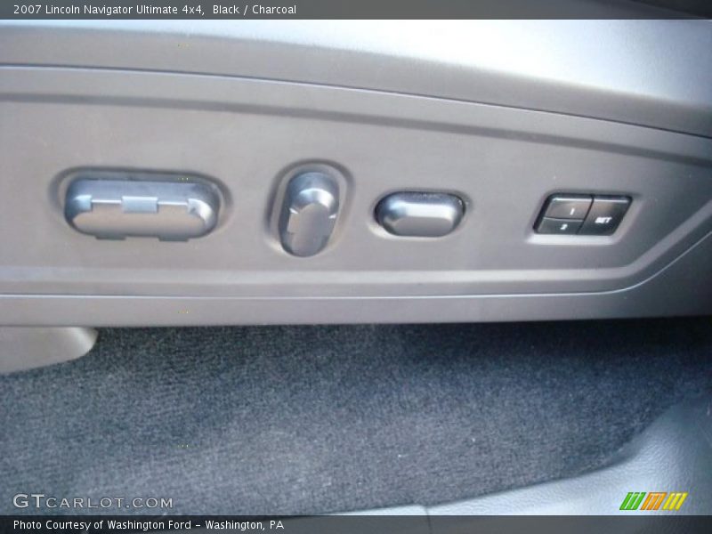 Black / Charcoal 2007 Lincoln Navigator Ultimate 4x4
