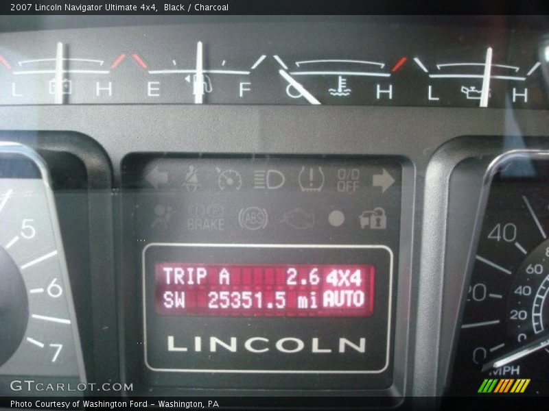 Black / Charcoal 2007 Lincoln Navigator Ultimate 4x4