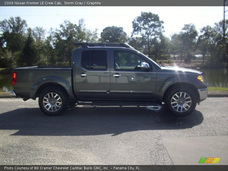 Storm Gray / Graphite 2009 Nissan Frontier LE Crew Cab
