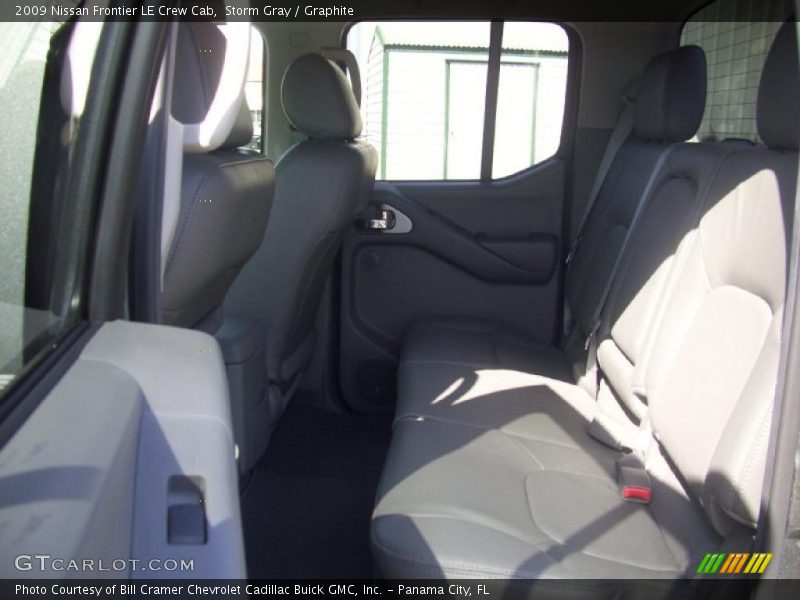 Storm Gray / Graphite 2009 Nissan Frontier LE Crew Cab