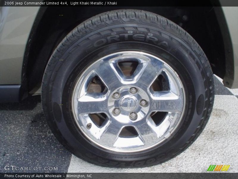 Light Khaki Metallic / Khaki 2006 Jeep Commander Limited 4x4
