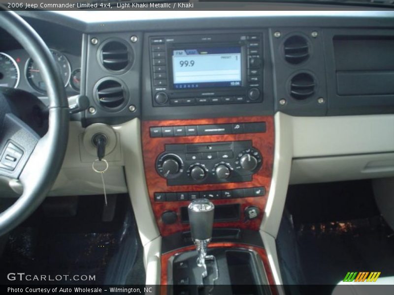 Light Khaki Metallic / Khaki 2006 Jeep Commander Limited 4x4