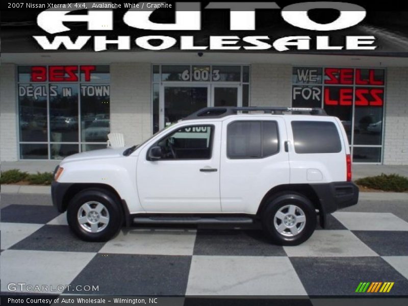 Avalanche White / Graphite 2007 Nissan Xterra X 4x4