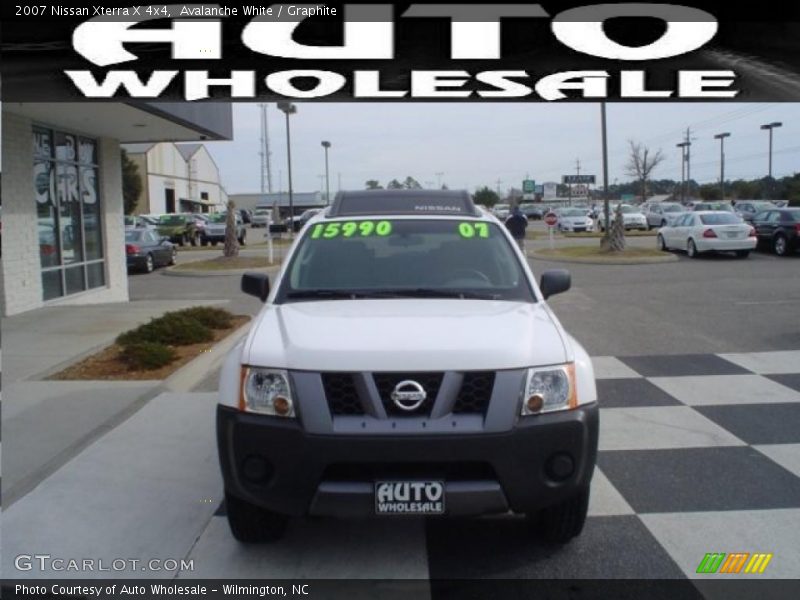 Avalanche White / Graphite 2007 Nissan Xterra X 4x4