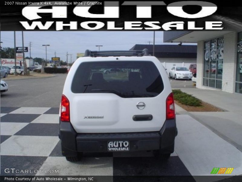 Avalanche White / Graphite 2007 Nissan Xterra X 4x4