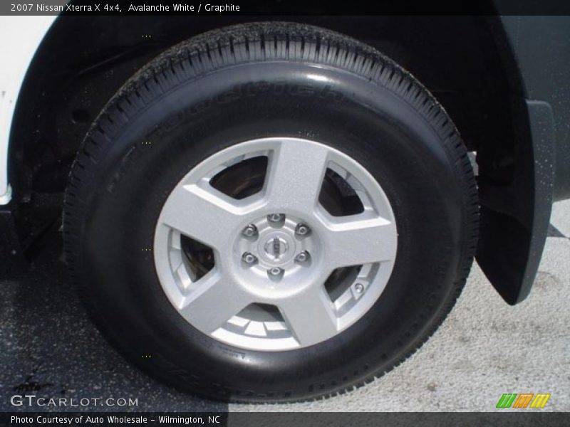 Avalanche White / Graphite 2007 Nissan Xterra X 4x4