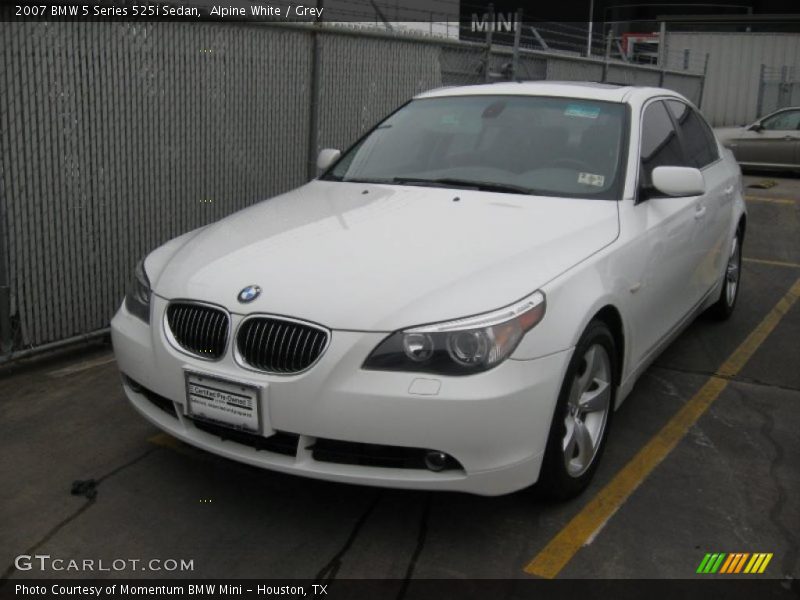 Alpine White / Grey 2007 BMW 5 Series 525i Sedan