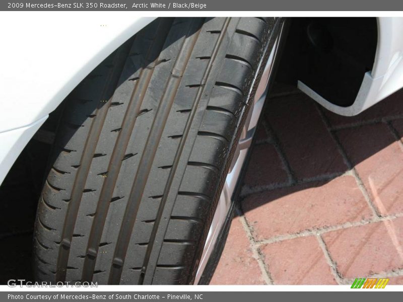 Arctic White / Black/Beige 2009 Mercedes-Benz SLK 350 Roadster