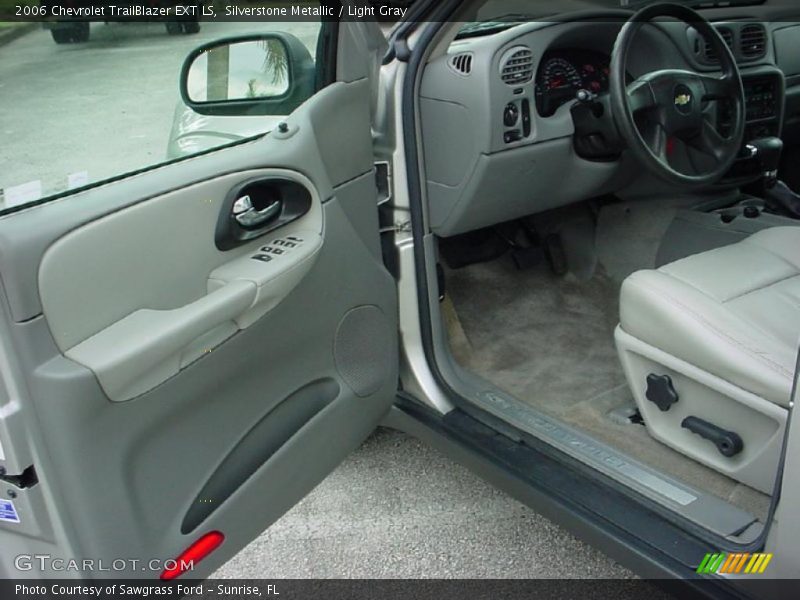 Silverstone Metallic / Light Gray 2006 Chevrolet TrailBlazer EXT LS