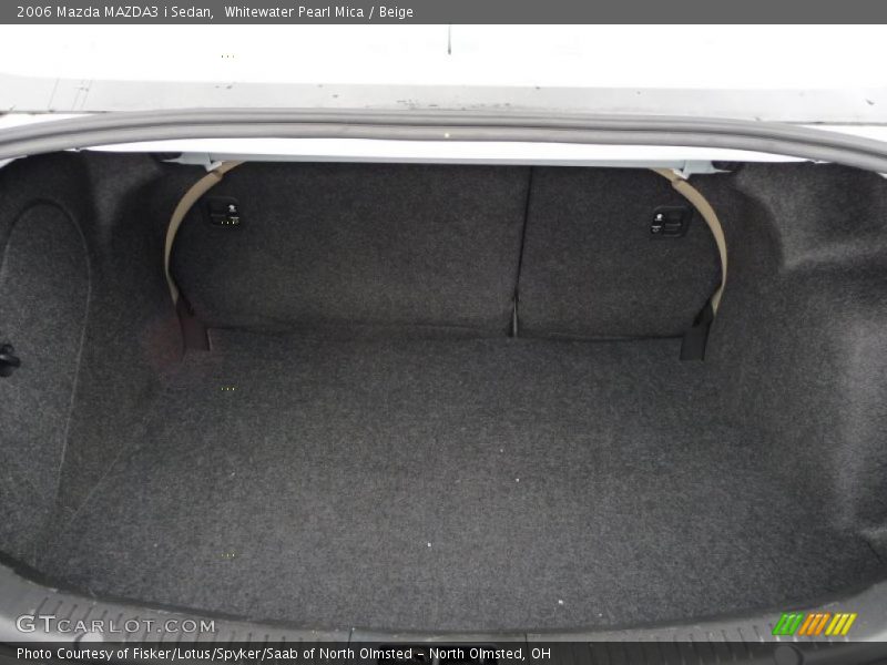 Whitewater Pearl Mica / Beige 2006 Mazda MAZDA3 i Sedan