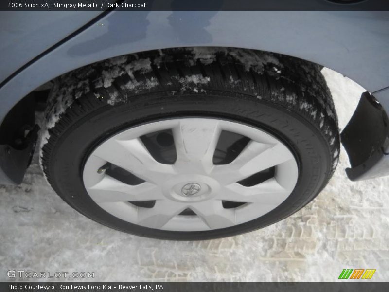 Stingray Metallic / Dark Charcoal 2006 Scion xA