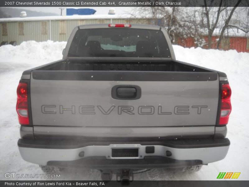 Graystone Metallic / Dark Charcoal 2007 Chevrolet Silverado 1500 Classic LS Extended Cab 4x4