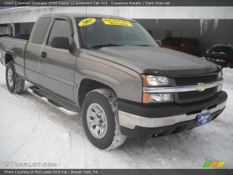 Graystone Metallic / Dark Charcoal 2007 Chevrolet Silverado 1500 Classic LS Extended Cab 4x4