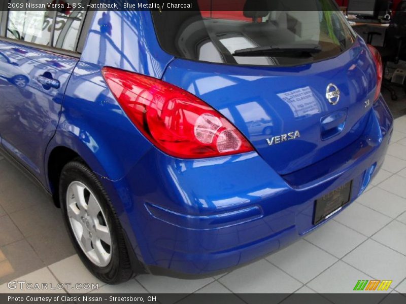 Blue Metallic / Charcoal 2009 Nissan Versa 1.8 SL Hatchback