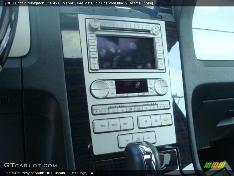Vapor Silver Metallic / Charcoal Black/Caramel Piping 2008 Lincoln Navigator Elite 4x4