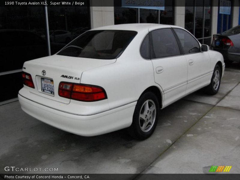 Super White / Beige 1998 Toyota Avalon XLS