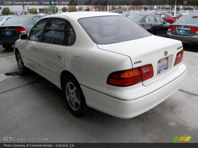 Super White / Beige 1998 Toyota Avalon XLS