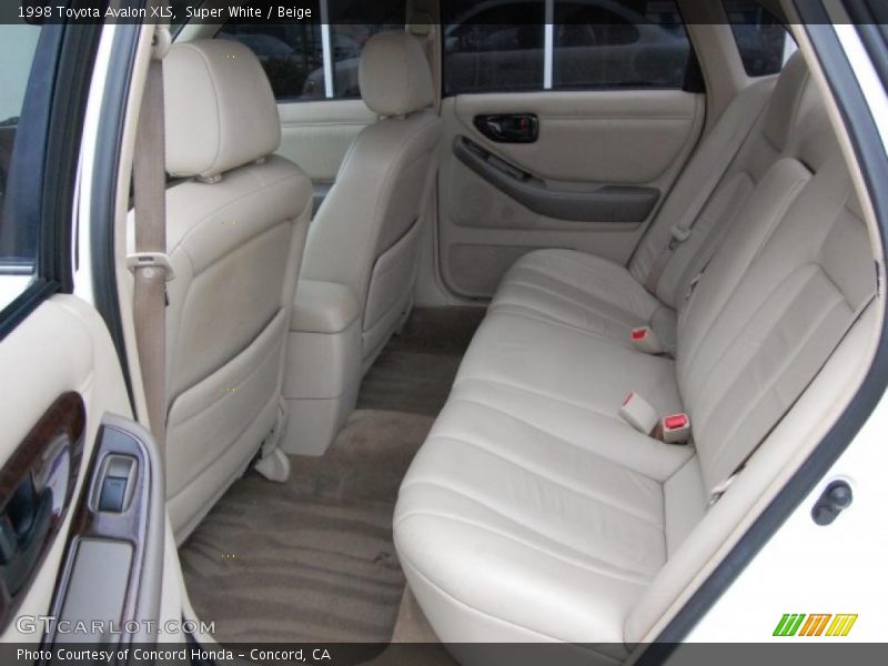 Super White / Beige 1998 Toyota Avalon XLS