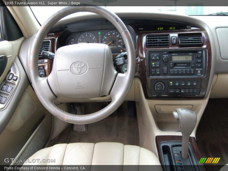 Super White / Beige 1998 Toyota Avalon XLS