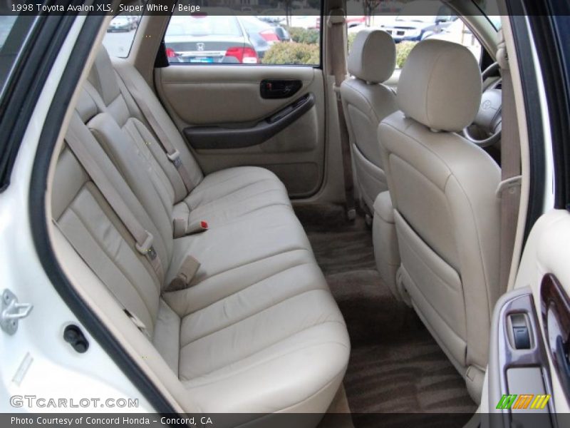 Super White / Beige 1998 Toyota Avalon XLS