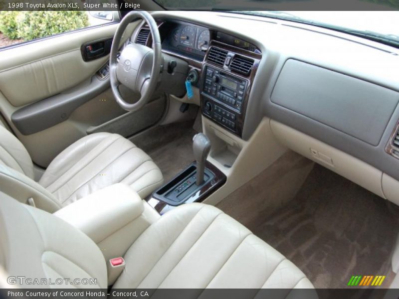 Super White / Beige 1998 Toyota Avalon XLS